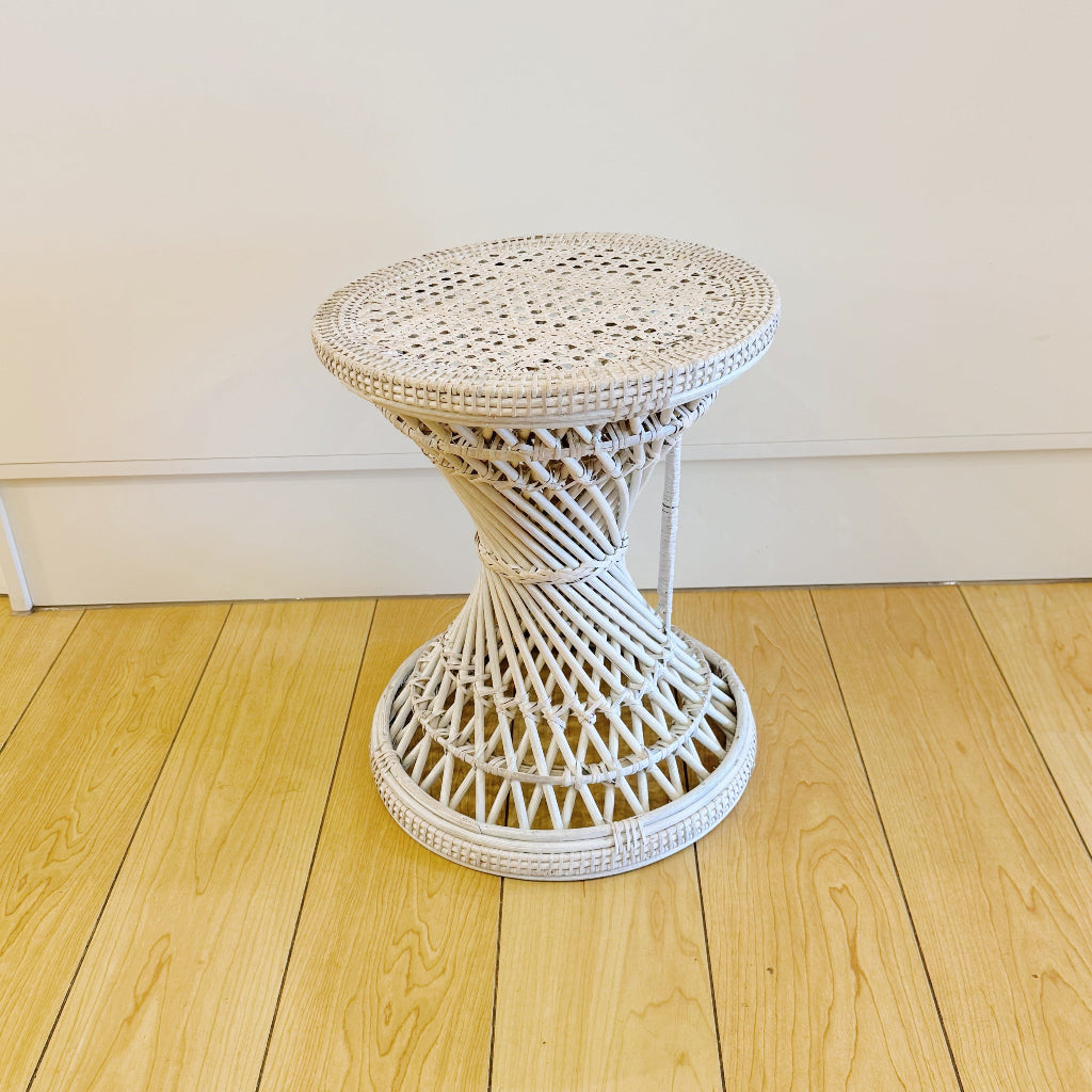Rattan Twisted Stool With Vertical Handle