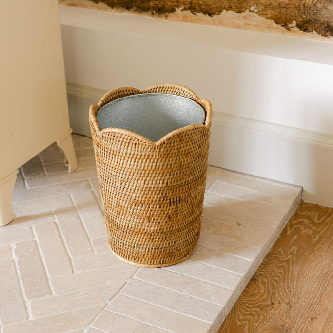 Scallop Rattan Bin with Metal Liner