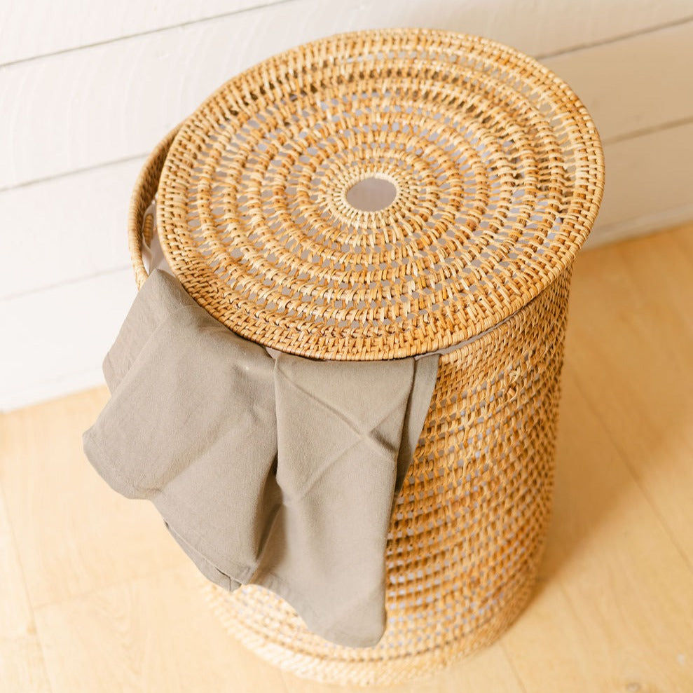 Rattan Lidded Spiral Weave Laundry Basket with Inner Cotton Liner