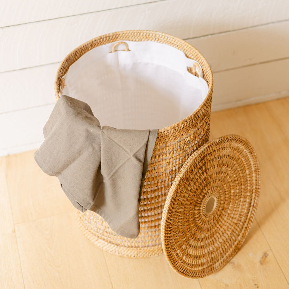 Rattan Lidded Spiral Weave Laundry Basket with Inner Cotton Liner
