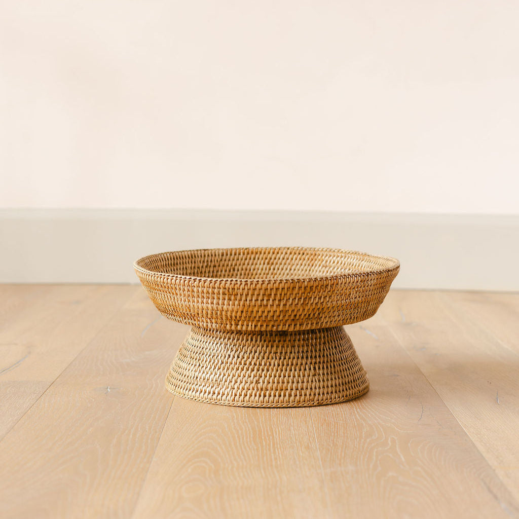 Handwoven Rattan Fruit Bowl with Pedestal/ Rattan Offering Bowl