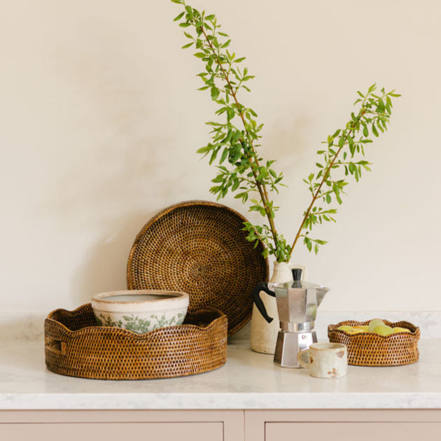 Rattan Round Scallop Tray/Rattan Scallop Serving Tray