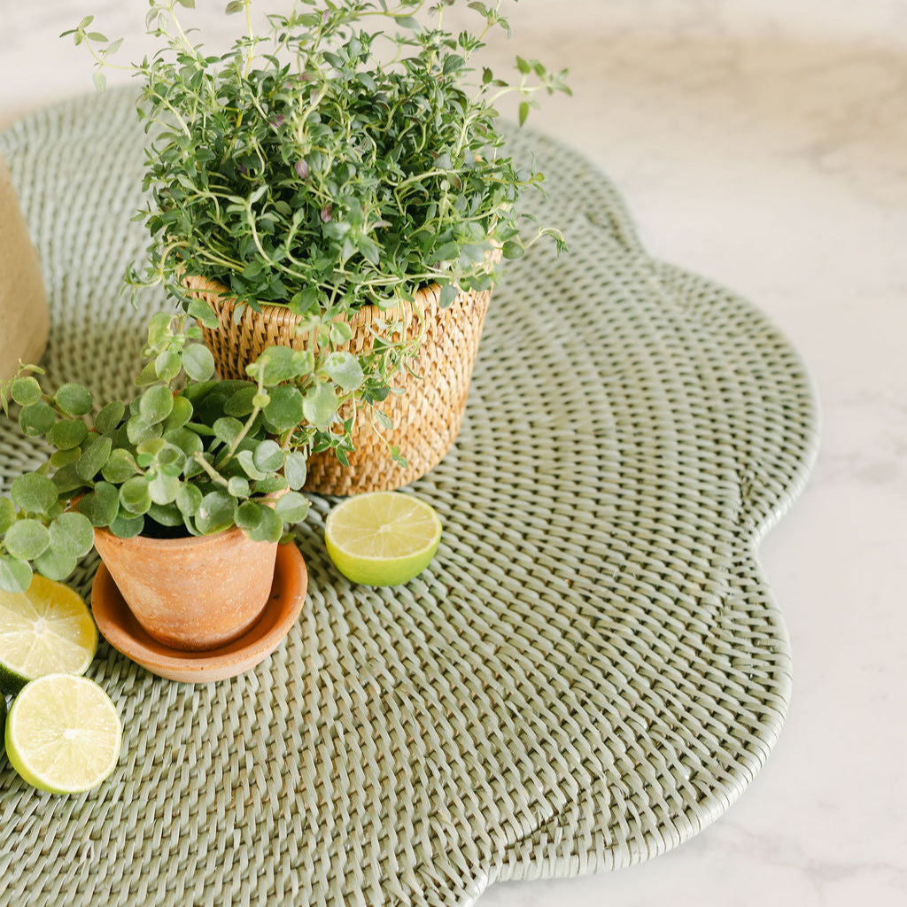 Extra Large Scallop Rattan Placemat – Dia 60 cm