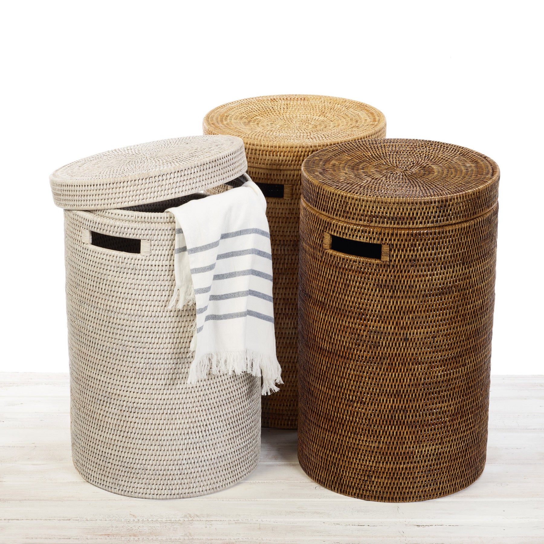 Rattan Laundry Basket With Lid - Cylinder Laundry basket / Hamper with Inset Handles