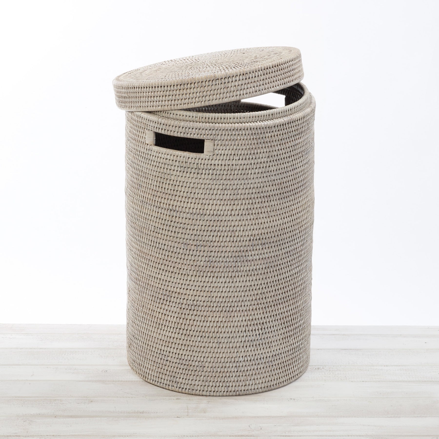 Rattan Laundry Basket With Lid - Cylinder Laundry basket / Hamper with Inset Handles
