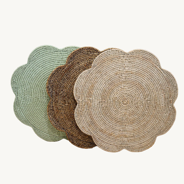 Extra Large Scallop Rattan Placemat – Dia 60 cm