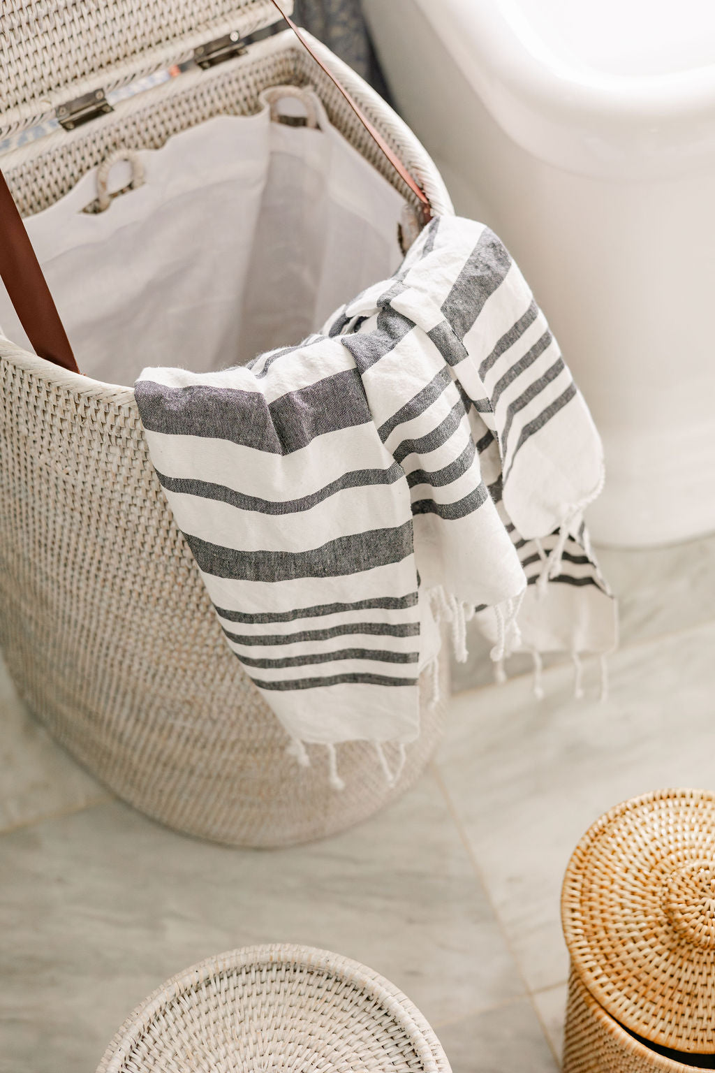 Rattan Lidded Half Moon Laundry Basket / Hamper with Fabric Liner