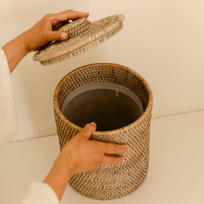 Round Rattan Waste Bin with Lid & Liner