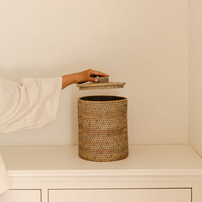 Round Rattan Waste Bin with Lid & Liner