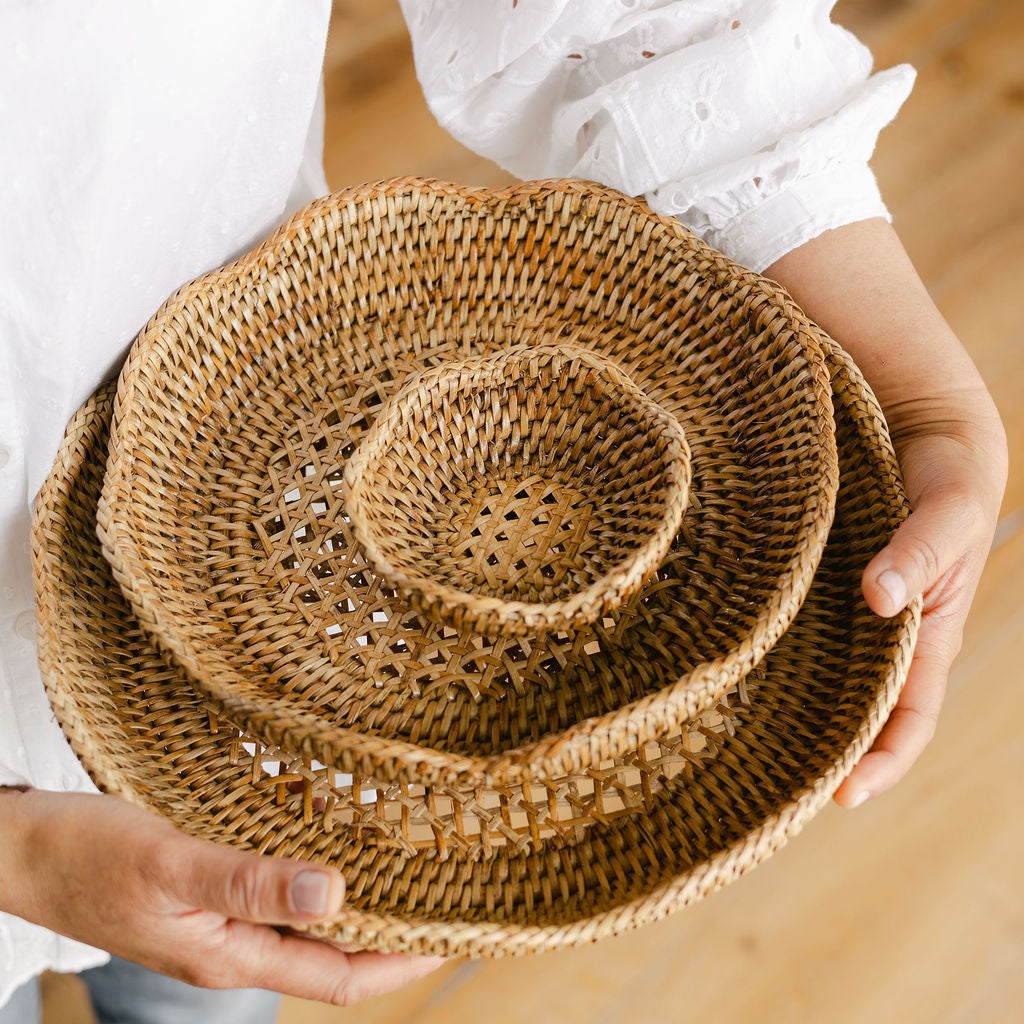 Rattan Scallop bread Basket with Cane Webbing