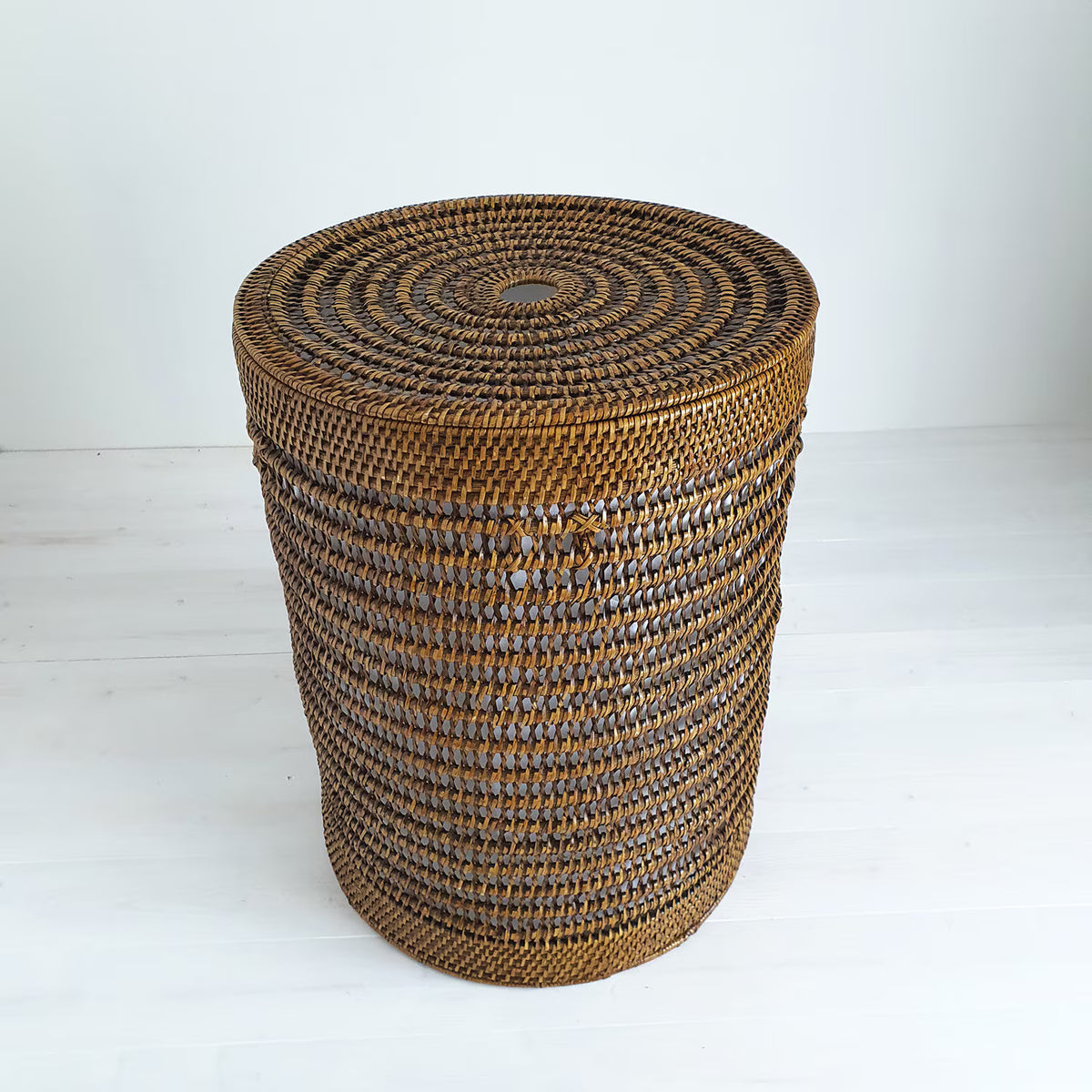 Rattan Spiral Weave Laundry Basket with Lid