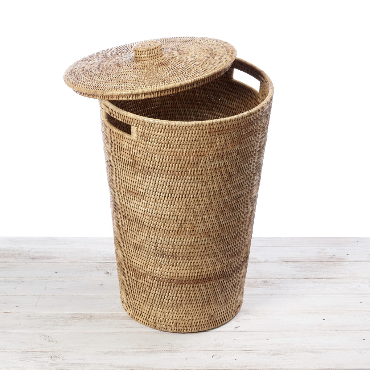 Rattan Tapered Laundry Basket / Hamper with Lid and Inset Handles