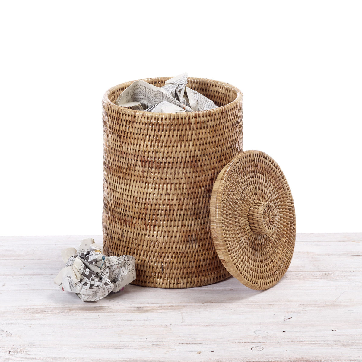 Rattan Lidded Cylindrical Waste Bin with Liner