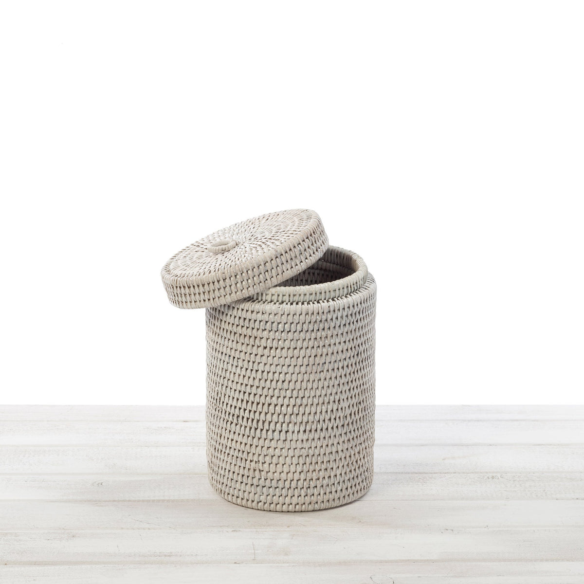 Rattan Short Toilet Roll Holder with Ring Lid