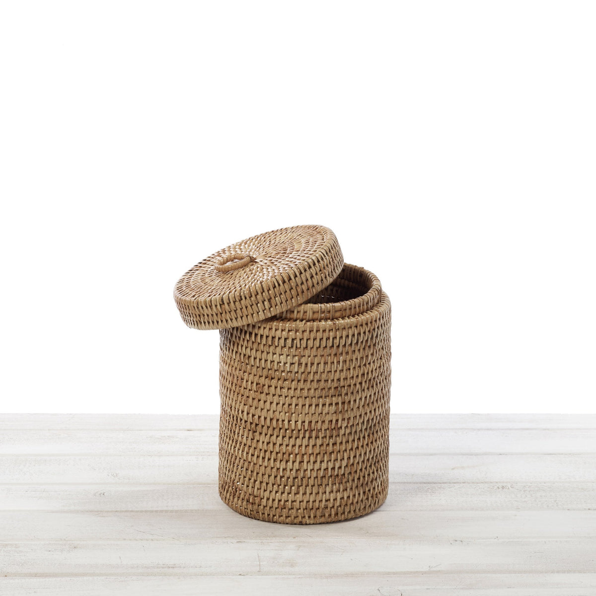 Rattan Small Toilet Roll Holder With Ring Lid