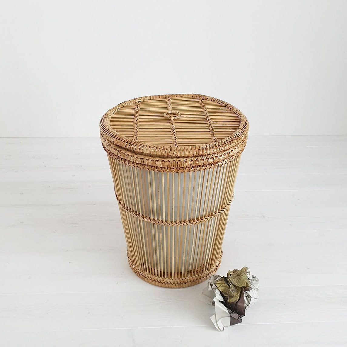 Rattan & Bamboo Mix Lidded Waste Bin with Liner